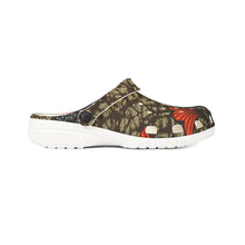 Charger l&#39;image dans la galerie, Comfortable EVA Foam Rubber Clogs with Vibrant Butterfly Design