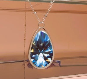 Collier Ovale – Élégance et Durabilité