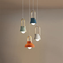 Charger l&#39;image dans la galerie, Suspension rétro industrielle créative en fer à une tête, ampoule E27, salon( #LustreBois  #LuminaireDesign  #DécoIntérieure  #LampeCréative  #SuspensionBois  #CreativeLamp  #ModernInteriorDesign  #WoodDecor  )