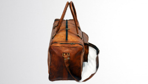 un sac de voyage pour homme, élégant et fonctionnel,